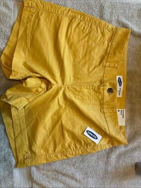 Old Navy Women Mustard Yellow Flat-Front Shorts